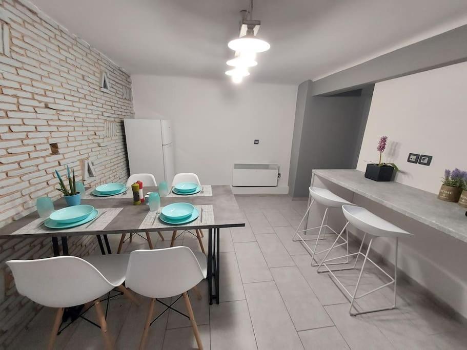 Anastasia'S Apartment With Yard Athens Ngoại thất bức ảnh