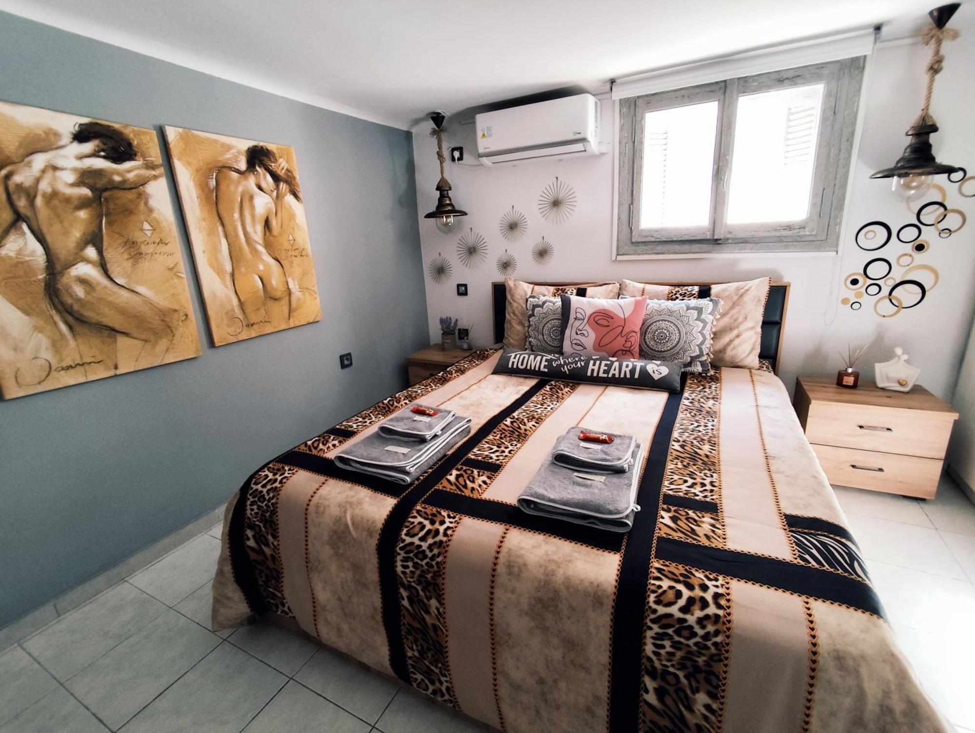 Anastasia'S Apartment With Yard Athens Ngoại thất bức ảnh